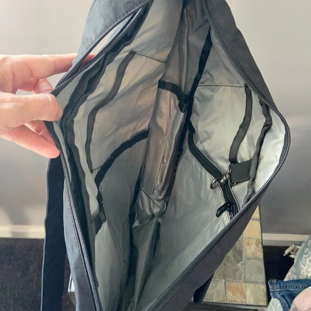 Ameribag zipper back pack
